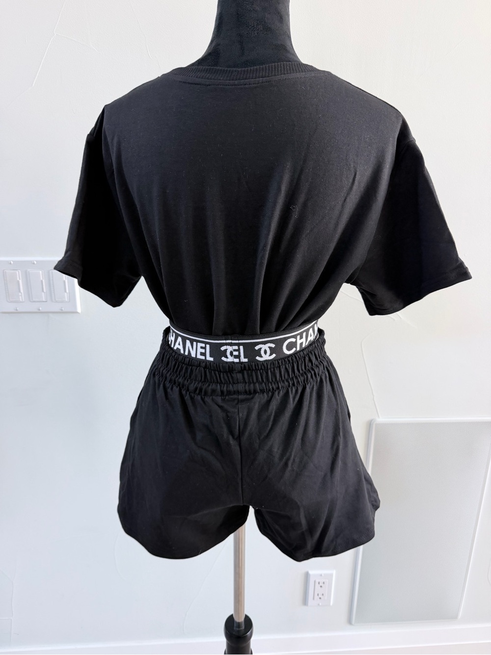 Chanel Black Pearl Logo Women’s Shorts Set size S/M - Picture 8 of 13